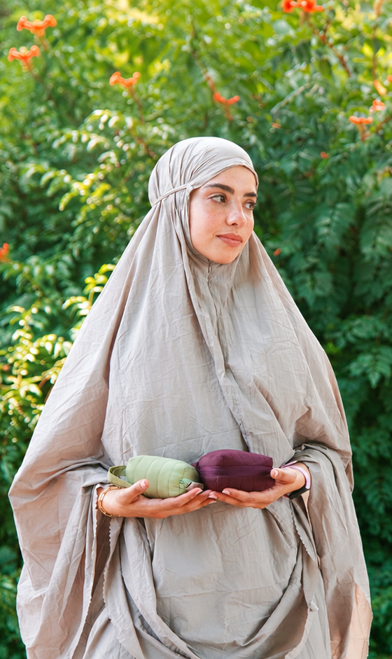 Mobile hero slide 2 — woman holding portable prayer sets